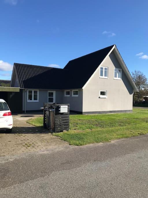 Hyggeligt Byhus Taet Ved Skov Og Togstation Ålbæk エクステリア 写真